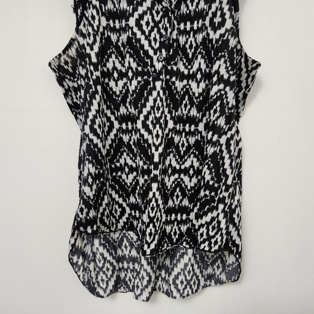 FRENCH LAUNDRY Women's Black Crochet Shoulders Sleeveless Blouse Top Size 2X - Picture 3 of 7